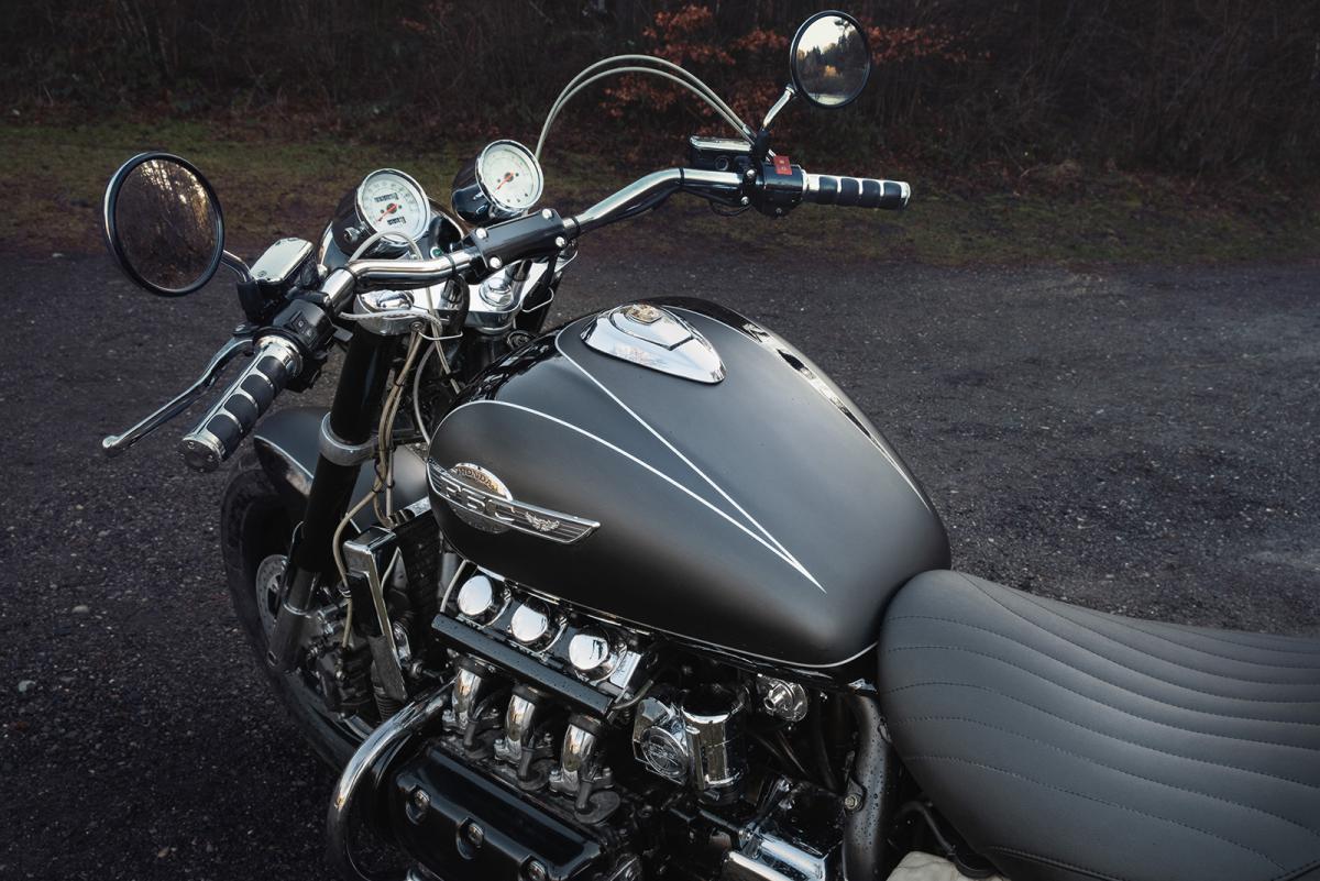 Custom Valkyrie moto : The Black Island fairing