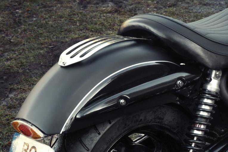 Custom Valkyrie moto : The Black Island garde boue arrière