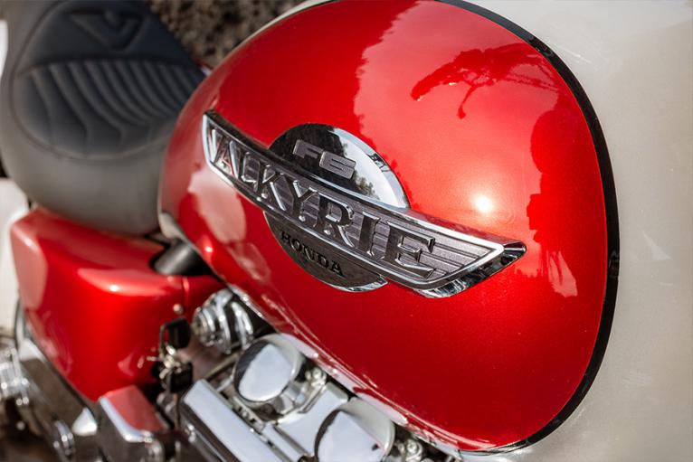 Custom Valkyrie moto : The Dragon's Breath