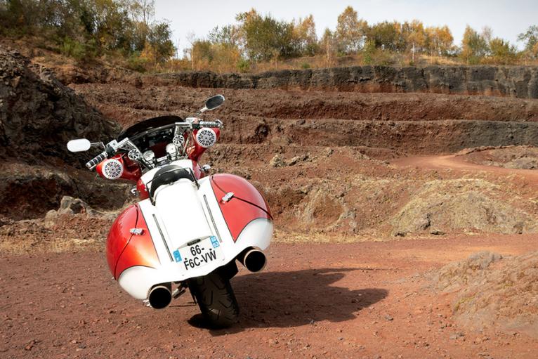 Custom Valkyrie moto : The Dragon's Breath