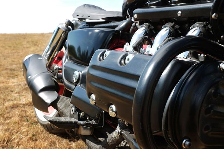 Custom Valkyrie moto : The Flying Tractor