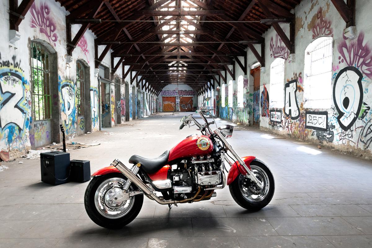 Custom Valkyrie moto : The Six Shooter