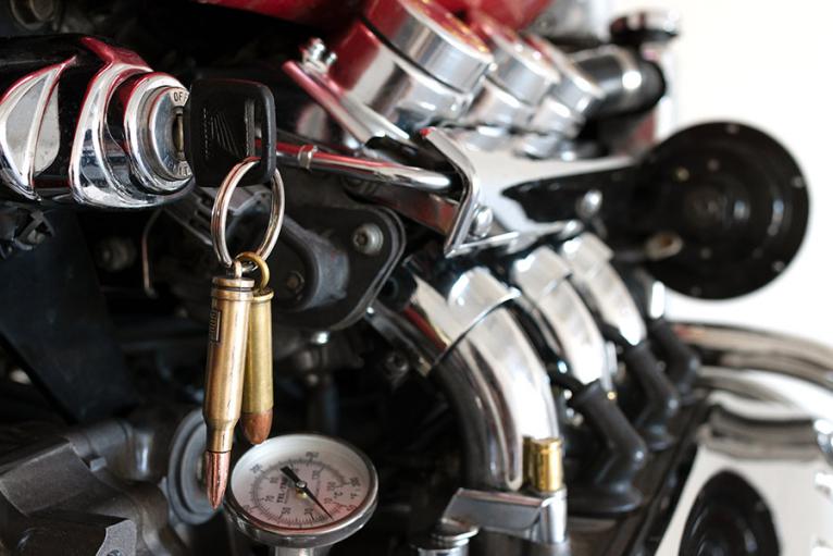 Custom Valkyrie moto : The Six Shooter